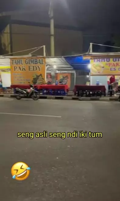 Orang bingung saat wisata kuliner di semarang gegara nama edi Instagram Orang bingung saat wisata kuliner di semarang gegara nama edi Instagram
