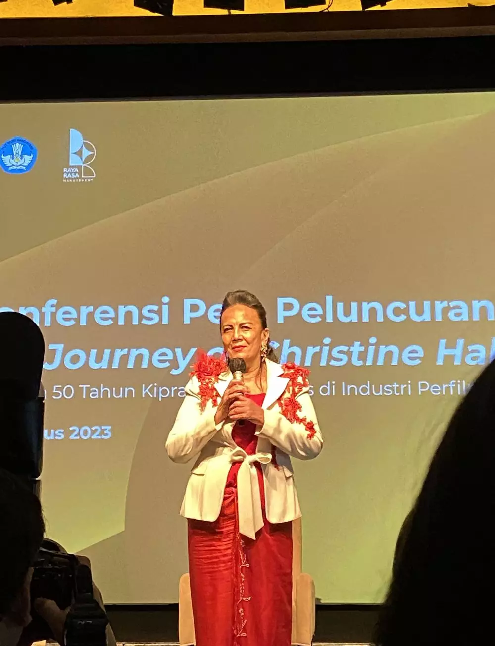 Christine Hakim rayakan 50 tahun berkarya di dunia film © berbagai sumber