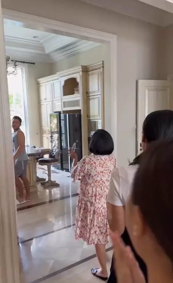 momen perayaan ultah yakup hasibuan, jessica mila disorot © berbagai sumber momen perayaan ultah yakup hasibuan, jessica mila disorot © berbagai sumber