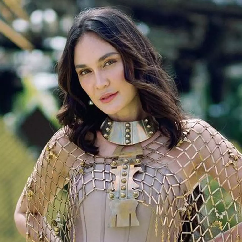 Wajah awet muda dan bebas kerutan di usia 40 tahun, ini 6 trik Luna Maya merawat kecantikan kulit