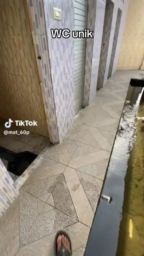 Jamban wc umum dilengkapi air mengalir © TikTok