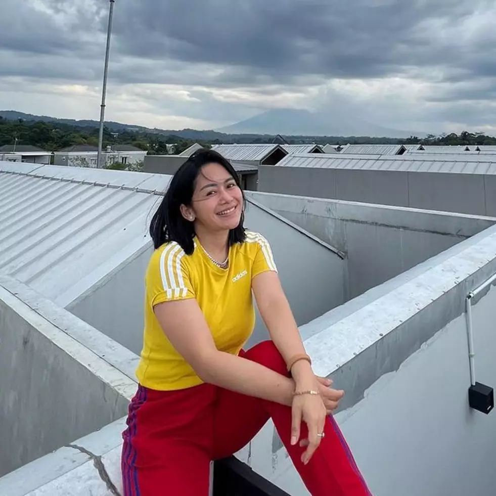 Mantan ART sukses beli rumah Rp 3,5 miliar, intip 11 potret hunian Farida Nurhan dulu dan kini