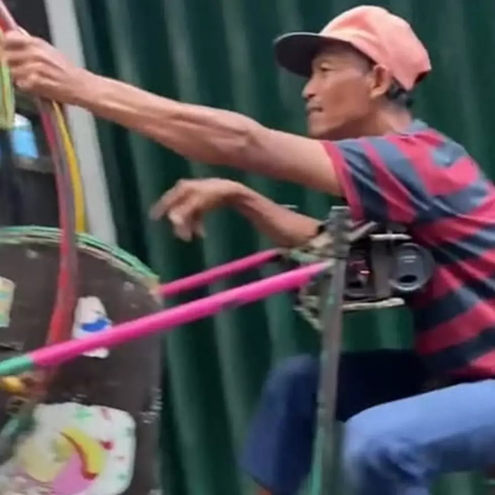 Wahana unik di odong-odong keliling ini bikin anak 90-an nostalgia serasa masuk masuk mesin waktu