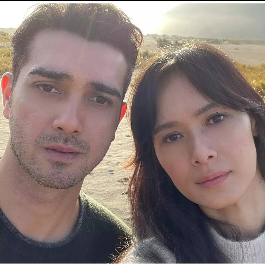 Jauh dari isu miring, begini 11 momen Fachri Albar dan Renata Kusmanto dari pacaran hingga kini