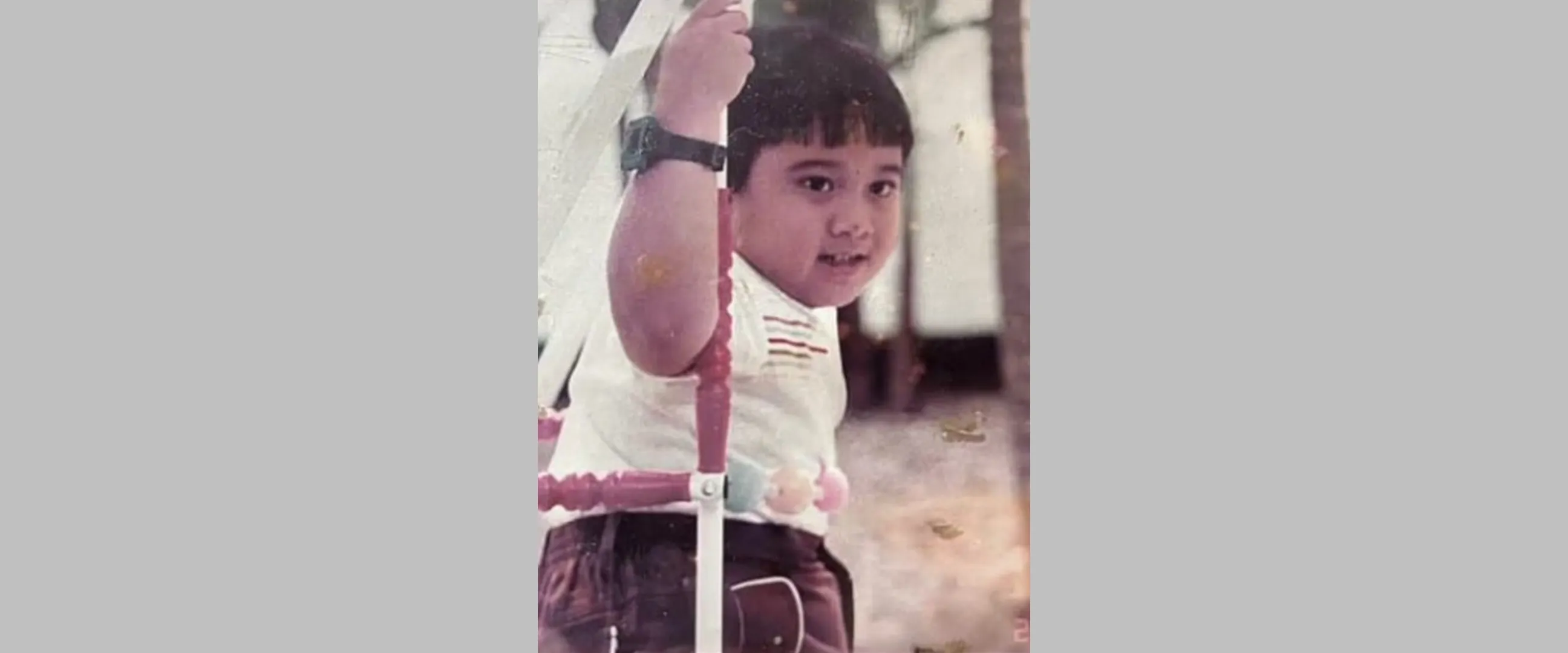 Bocah gembul anak sambung Suzzanna ini ternyata cucu Presiden Soekarno, intip 9 potret terbarunya 