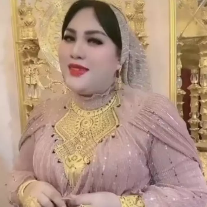 Bos skincare Mira Hayati selalu tampak glowing, ternyata wajah aslinya ini sampai bikin netizen kaget