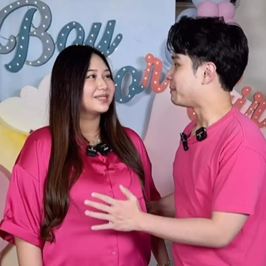 9 Momen Sisca Kohl melahirkan anak pertama, kado dari kakek-nenek buat cucunya nggak kaleng-kaleng