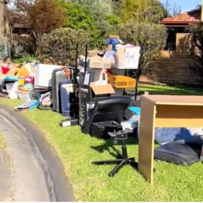 Momen WNI pertama kali memulung di Australia, syok temukan barang-barang mewah