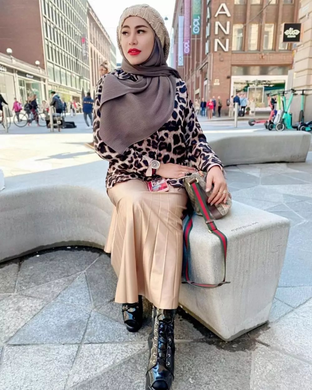 Perjuangan seleb jadi TKI sebelum terkenal © 2023 brilio.net