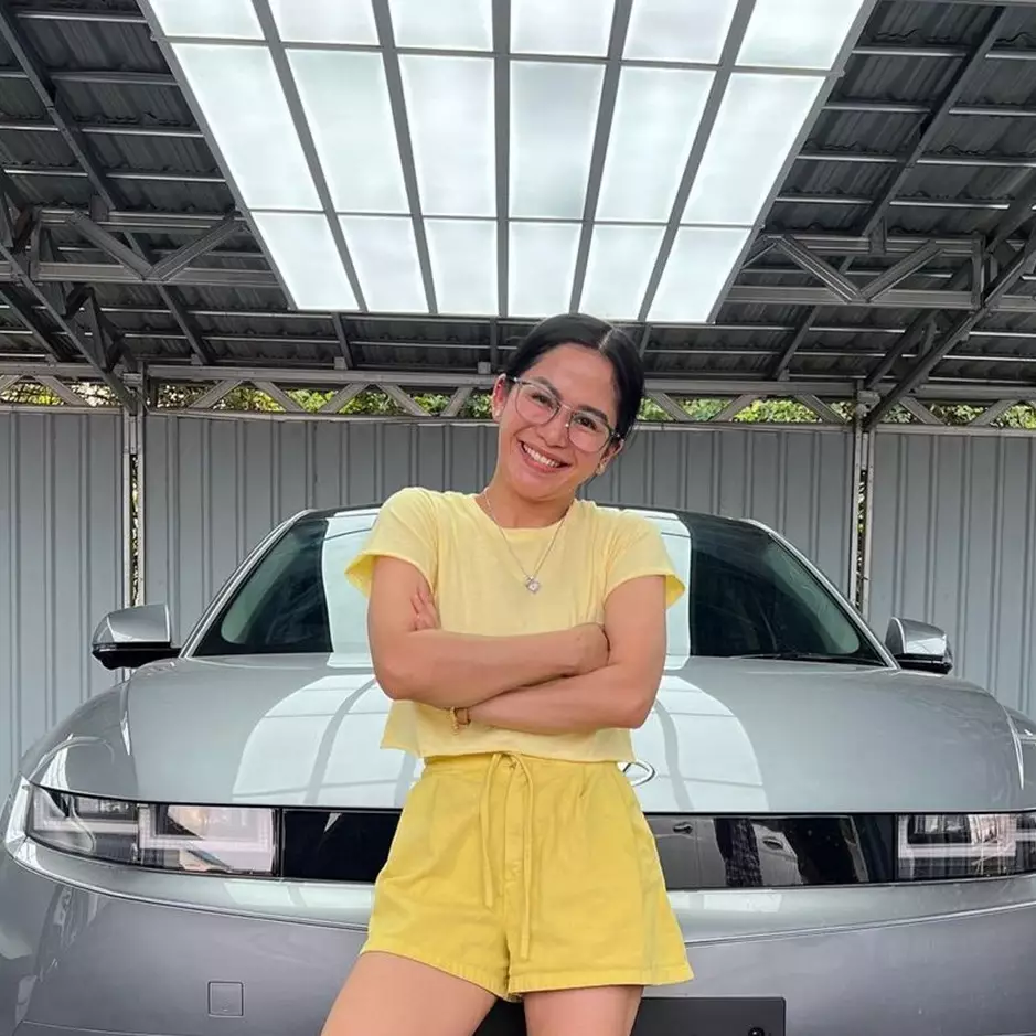 Perjuangan 7 seleb jadi TKI sebelum terkenal, ada yang pernah disekap majikan