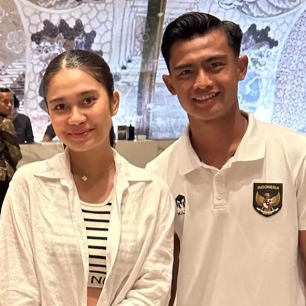 Bucin abis, ini momen Pratama Arhan tunjukkan kaus bertuliskan nama Azizah saat selebrasi gol