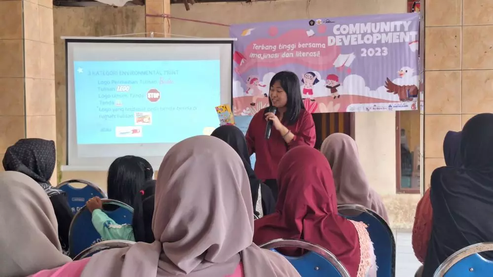 Literasi di lereng Gunung Bromo © 2023 brilio.net