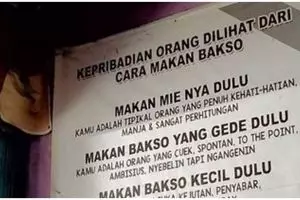 11 Tulisan lucu di warung bakso ini bikin pembeli gagal fokus, terlalu sayang buat nggak dibaca
