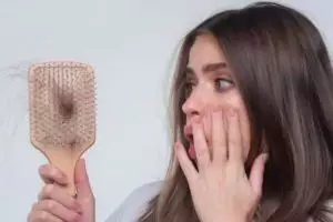 Tanpa cengkih dan daun salam, ini cara merawat rambut rontok agar lebih kuat pakai 3 jenis minyak