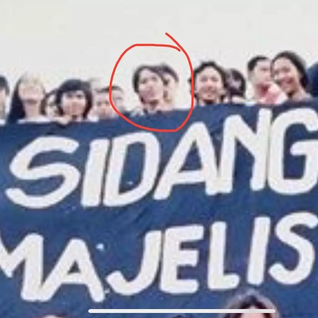Potret lawas 9 presenter pria saat kuliah ini manglingi, momen Desta ikut demo 1998 jadi sorotan