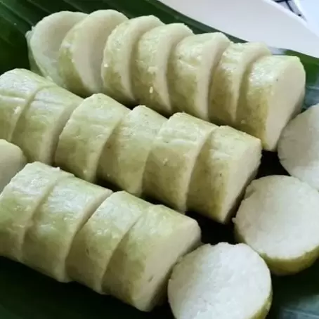 Cara membuat lontong daun pisang agar pulen, tak berair, dan awet disimpan hingga 3 hari tanpa kulkas