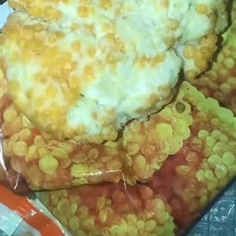 Wanita lagi lapar pengen masak ini malah temukan nuget jadi-jadian, penampakannya bikin tepuk jidat