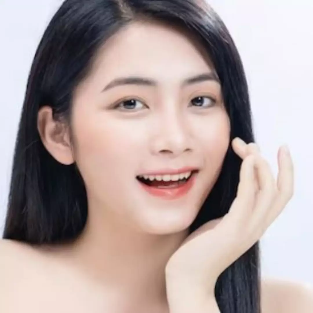 Nggak perlu tambahan kunyit, begini cara memutihkan wajah dan leher belang pakai 1 jenis minyak 