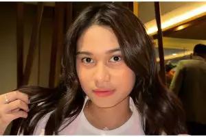 Wajah tampak glowing dan fresh sepanjang hari, ini trik Azizah Salsha cegah kulit agar tak kusam