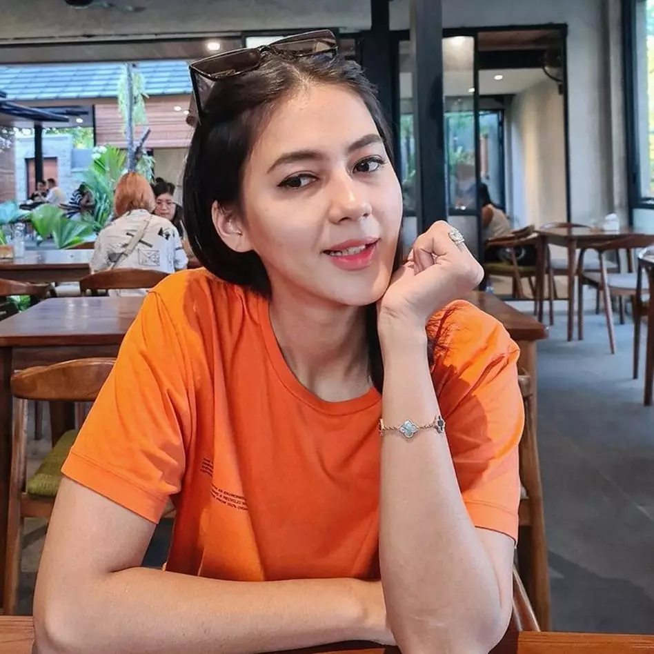 11 Momen Paula Verhoeven dapat kejutan ultah dari suami, kehadiran Ashanty pakai kebaya jadi sorotan