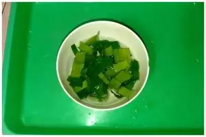 Simpel tanpa asap, ini cara mengusir lalat secara alami cukup pakai 1 bahan dapur