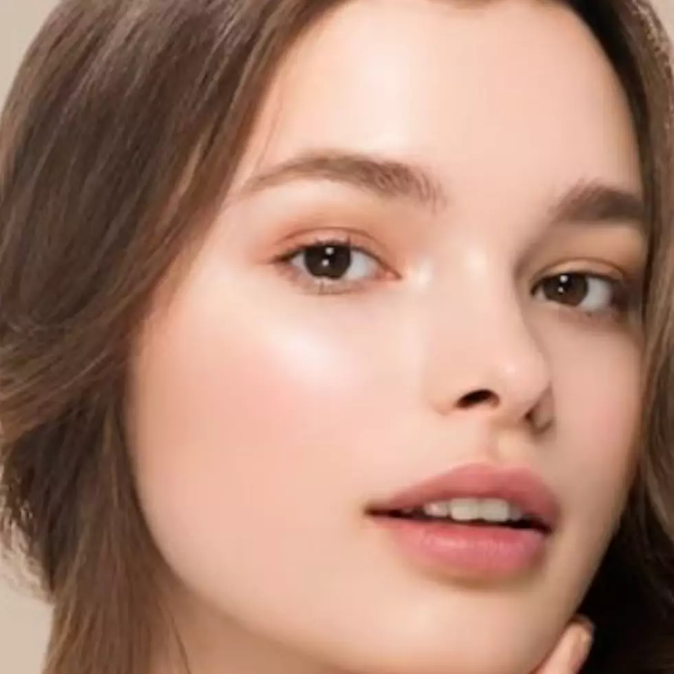 Nggak perlu tambahan kunyit, begini trik bikin wajah putih dan glowing pakai 1 jenis olahan susu