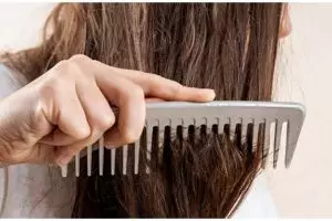 Tak perlu perawatan keratin di salon, ini trik atasi rambut bercabang parah pakai 1 jenis protein