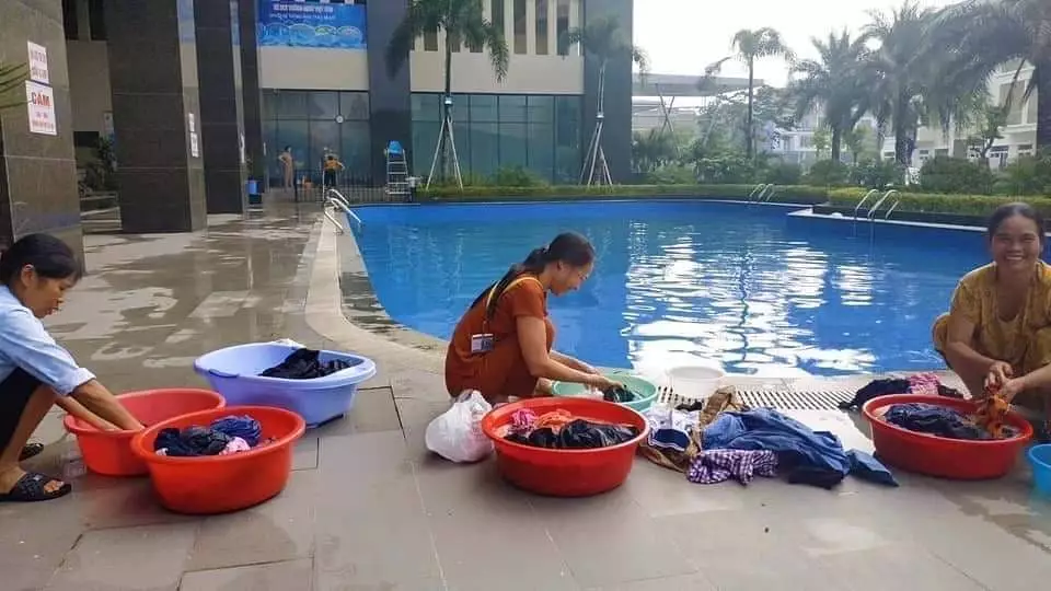 emak-emak ngerjain tugas rumah © berbagai sumber