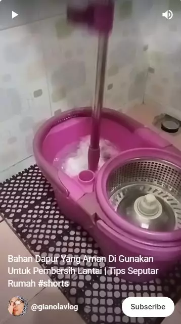 Trik mengepel lantai sederhana pakai 2 bahan dapur © YouTube