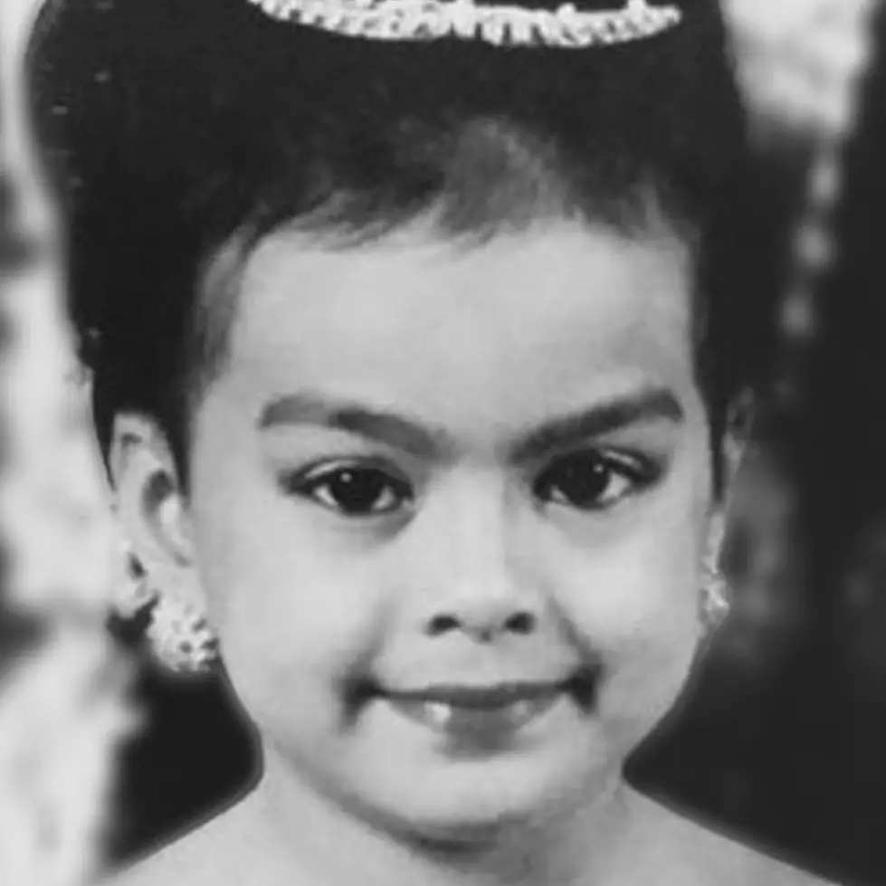 Disebut duplikat sang ibu, 9 potret Sophia Latjuba dan Eva Celia saat kecil ini plek-ketiplek