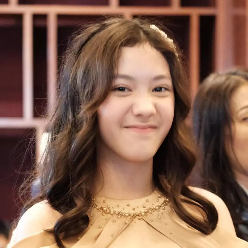 Gedenya disebut mirip Jisoo BLACKPINK, intip 11 transformasi Mikhaela Lee Anak Nafa Urbach