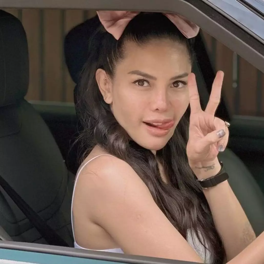 Emosi Nikita Mirzani tagih utang Rp 1,8 miliar, beber identitas pelaku