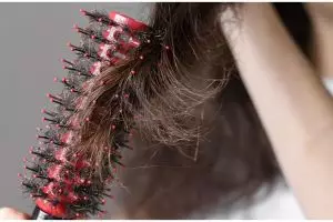 Tak perlu minyak zaitun, ini cara cegah rambut rontok berlebih pakai krim keratin dari 1 jenis daun