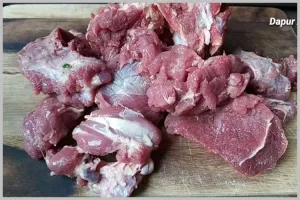Bukan nanas, ini trik jitu mengempukkan daging kambing pakai 1 bahan dapur meski tanpa presto
