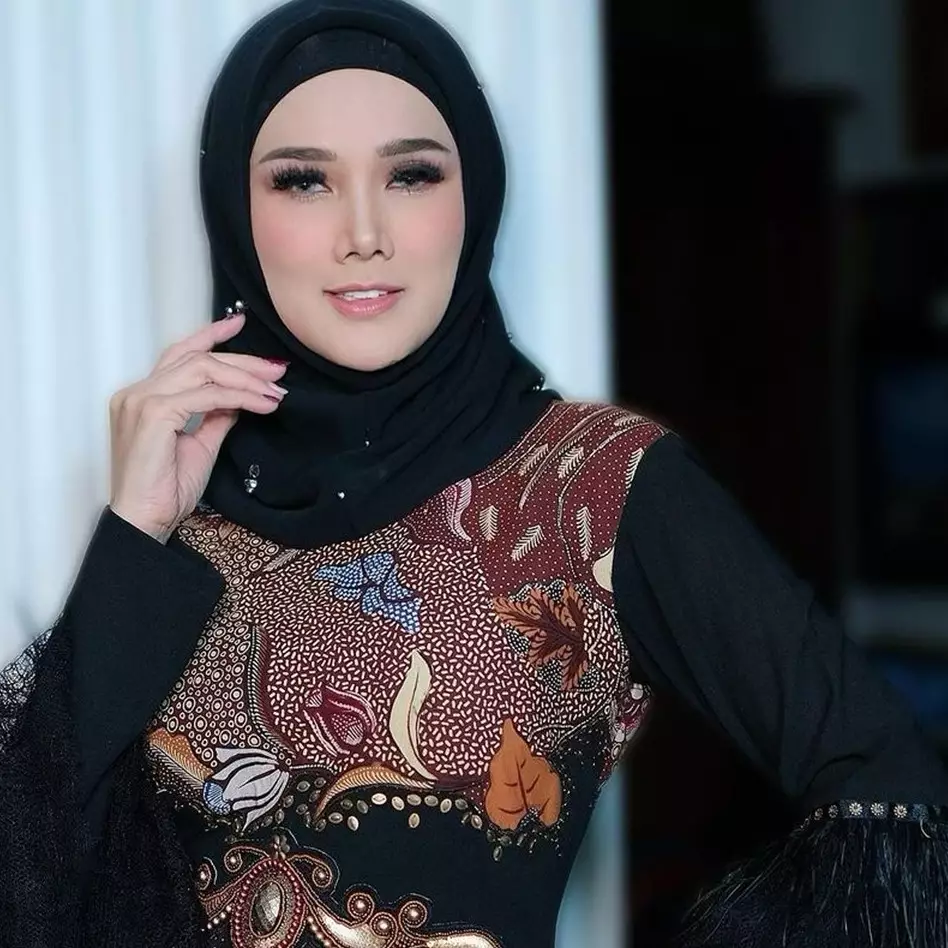 Adu akting bareng Baim Wong, intip 11 potret lawas Mulan Jameela debut akting sinetron