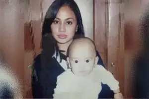 Wanita disebut mirip Ariel Tatum ini mantan mertua hafiz terkenal, intip 11 potret terbarunya