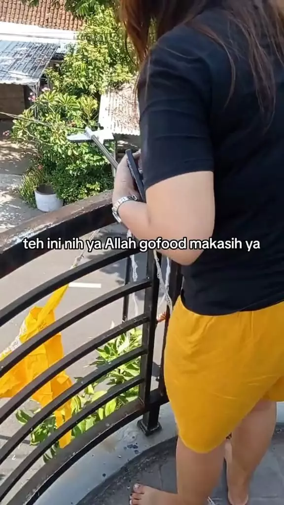 Life hack anak kos mager © TikTok