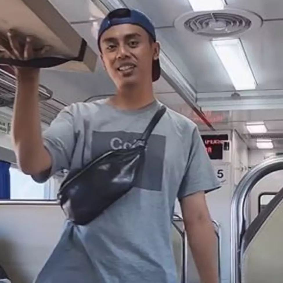 Heboh momen pedagang asongan dibolehkan lagi masuk di kereta api, ternyata ini faktanya