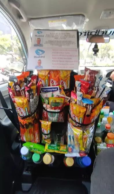 Momen driver taksi online sediakan snack untuk penumpang TikTok