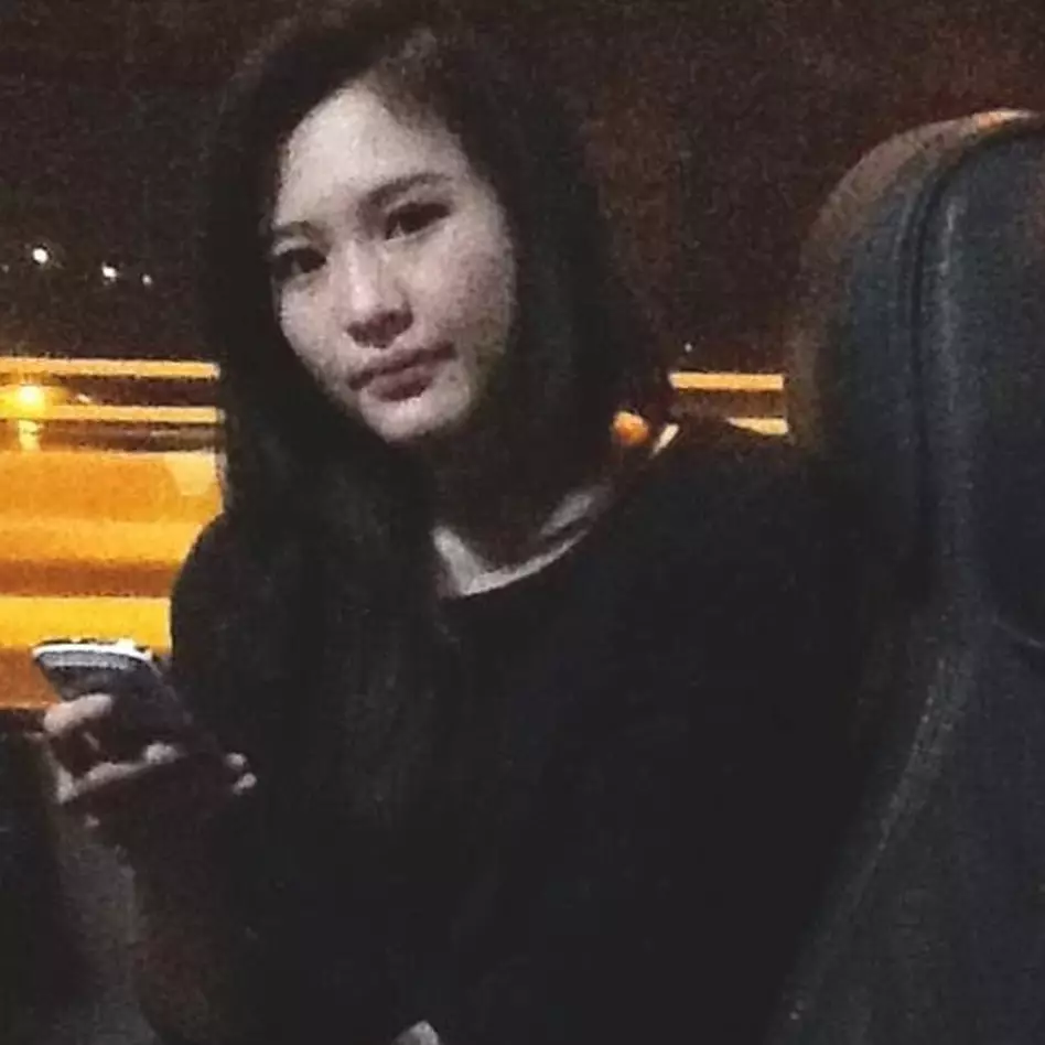 Dipisahkan maut, intip 9 potret kenangan Mirna Salihin mendiang kasus kopi sianida bersama kembarannya