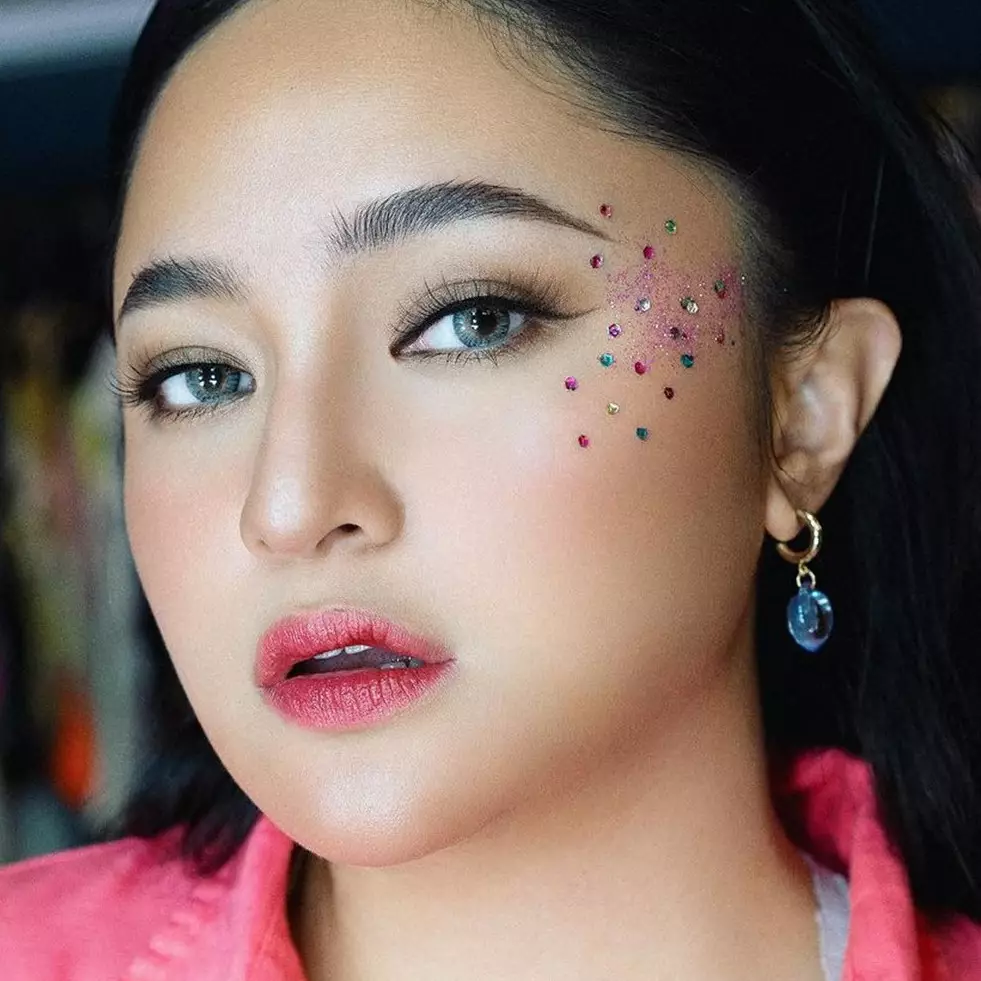 Nggak takut tampil apa adanya, begini 11 potret dulu dan kini Marshanda