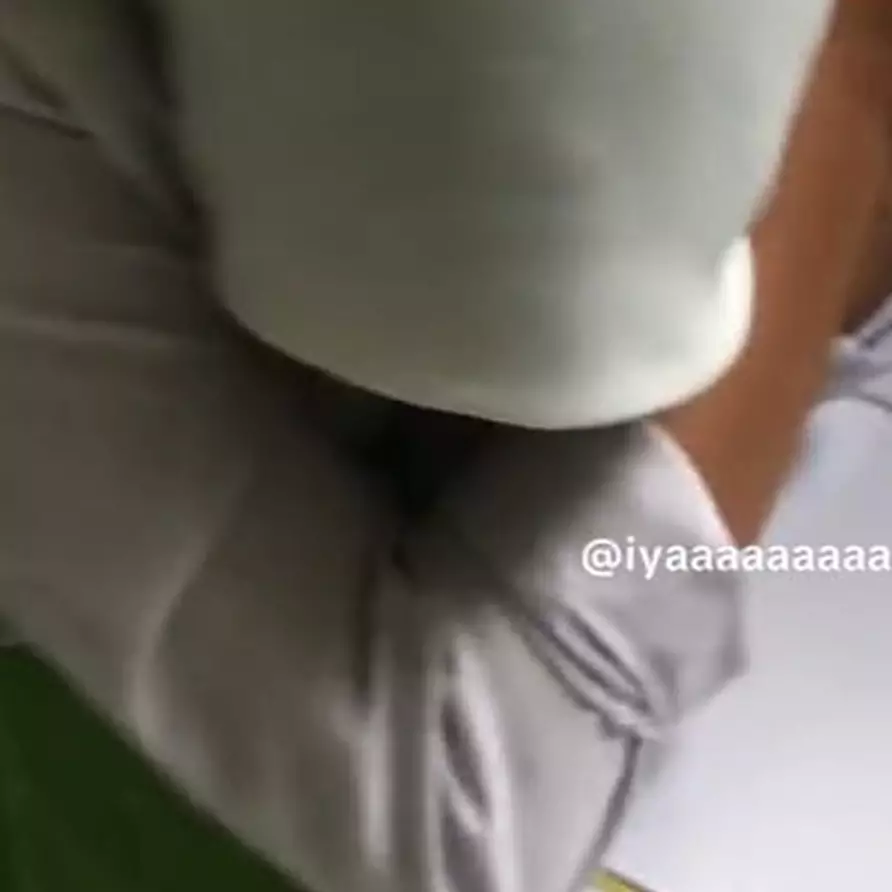 Life hack kocak siswi pakai hijab tanpa jarum pentul ini kreatifnya bikin nggak bisa berkata-kata