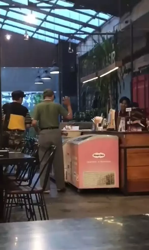  momen wanita dapat body shaming dari kakek-kakek tak dikenal © berbagai sumber