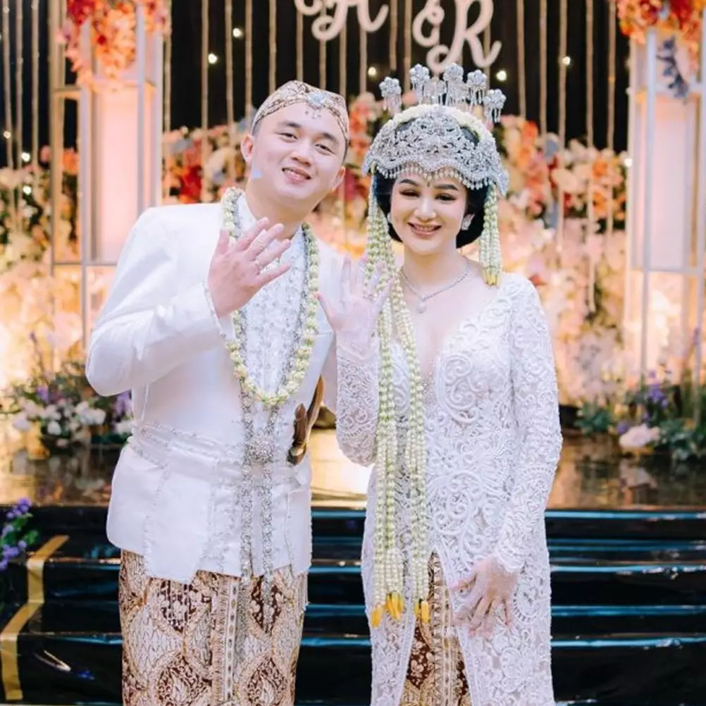 Baru seumur jagung, 5 seleb ini mantap cerai di usia pernikahan belum genap 3 bulan