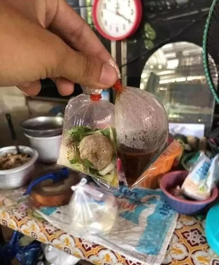 makanan dibungkus © berbagai sumber