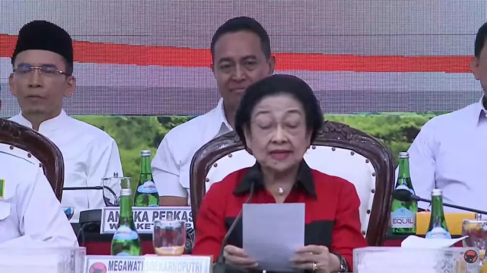 Megawati tetapkan Mahfud jadi cawapres Berbagai sumber