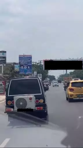 modifikasi AC ruangan dipasang di mobil Berbagai sumber