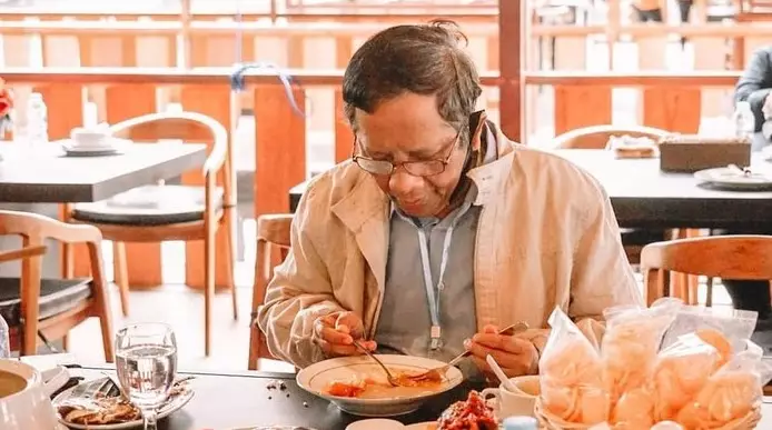 Alasan Mahfud MD enggan jajan kaki lima © Instagram