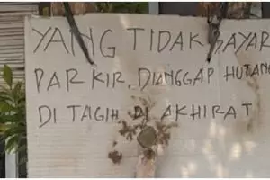 11 Potret kocak tulisan pemberitahuan di pohon ini isinya bikin nggak kuat pengin nyengir lebar