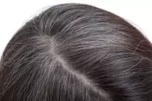 Tanpa kopi dan kulit bawang merah, ini cara atasi tumbuhnya uban berlebih cuma pakai 1 bahan minuman